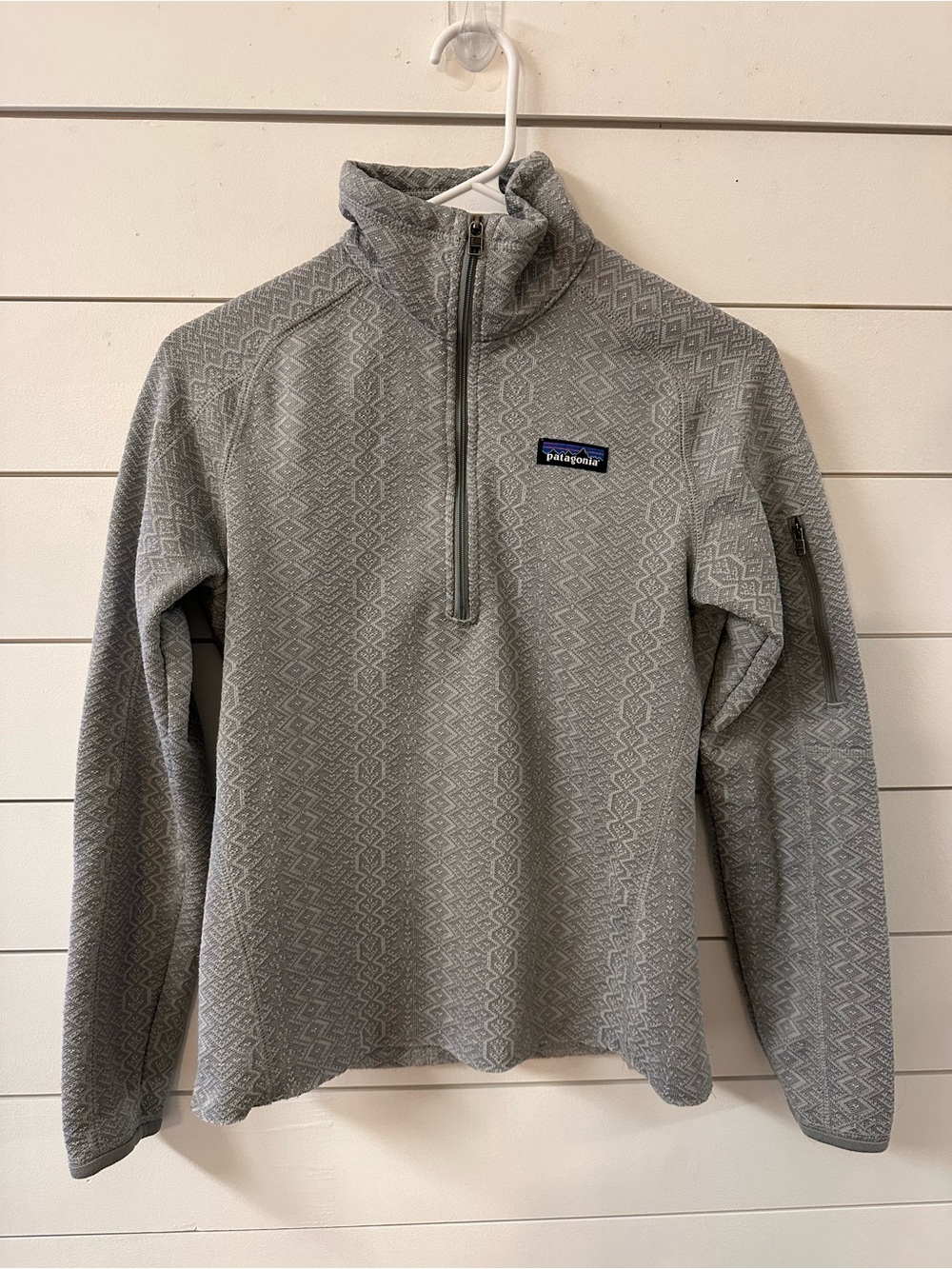 Patagonia Men's Light Gray Quarter-Zip Patterned Pullover